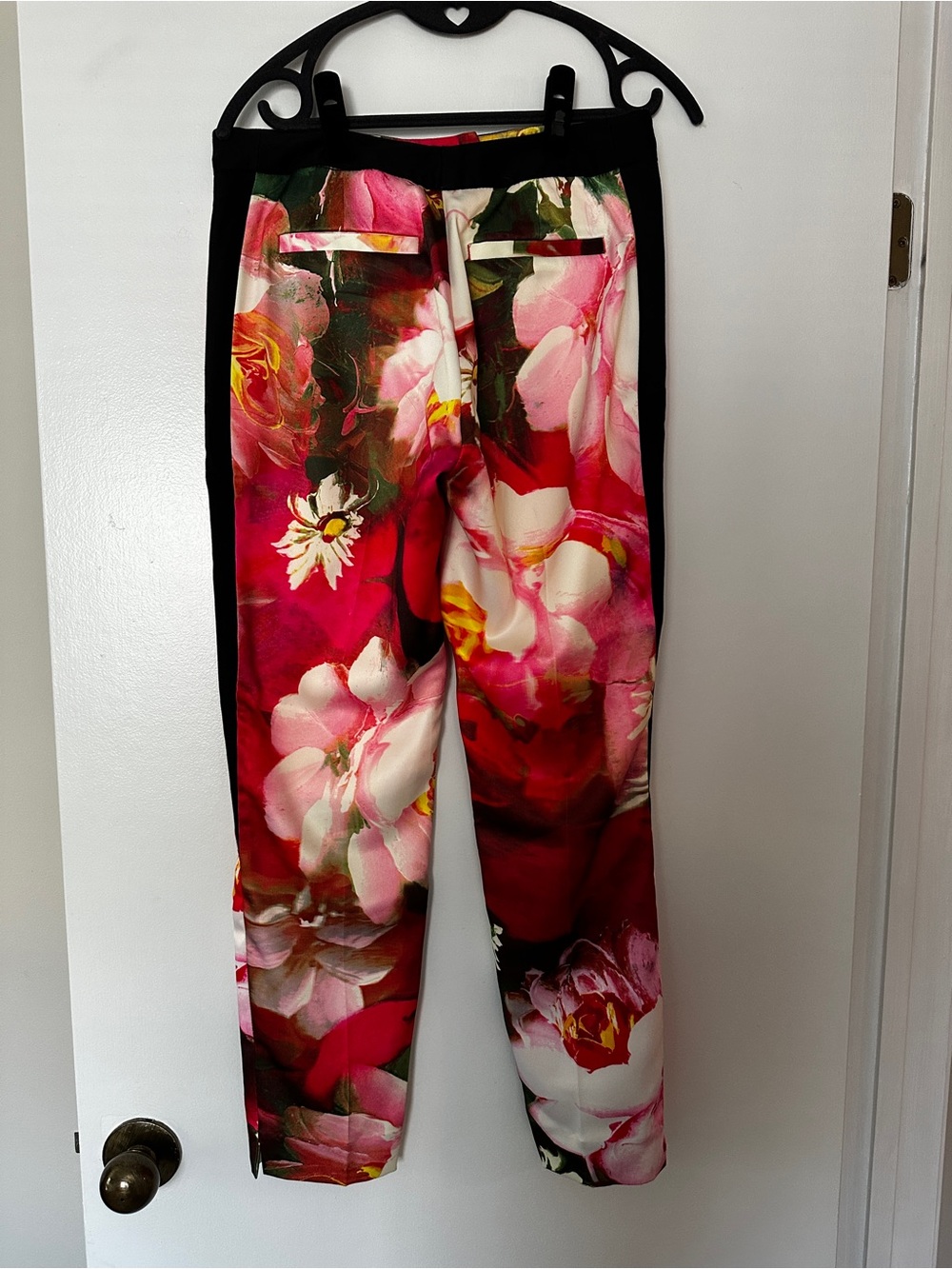 Ted Baker Women’s Floral Print Slim Capri Trousers in Pink and Red - size 1